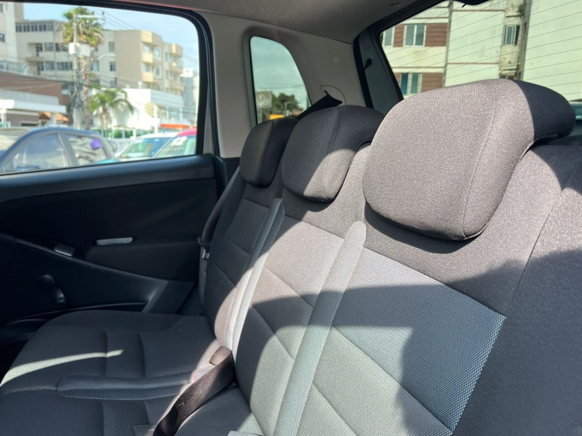 fiat idea 1.4 mpi attractive 8v flex 4p manual gasolina 2015