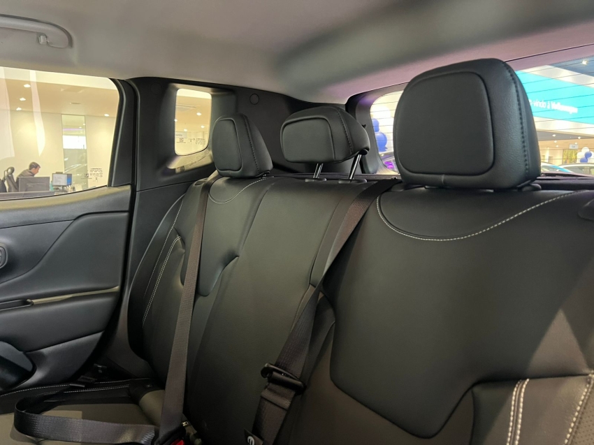 jeep renegade 1.3 t270 turbo flex longitude at6 gasolina 4p automatico 2025