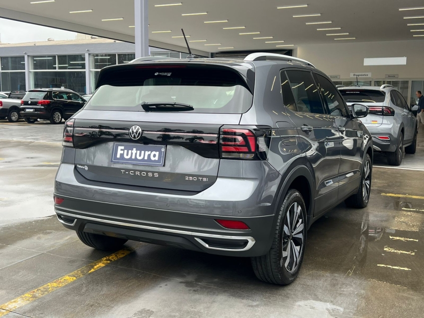 volkswagen t-cross 1.4 250 tsi total flex highline automatico gasolina 4p 2024