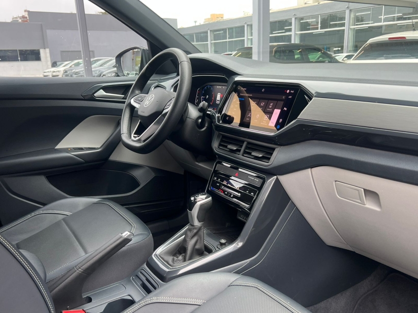 volkswagen t-cross 1.4 250 tsi total flex highline automatico gasolina 4p 2024