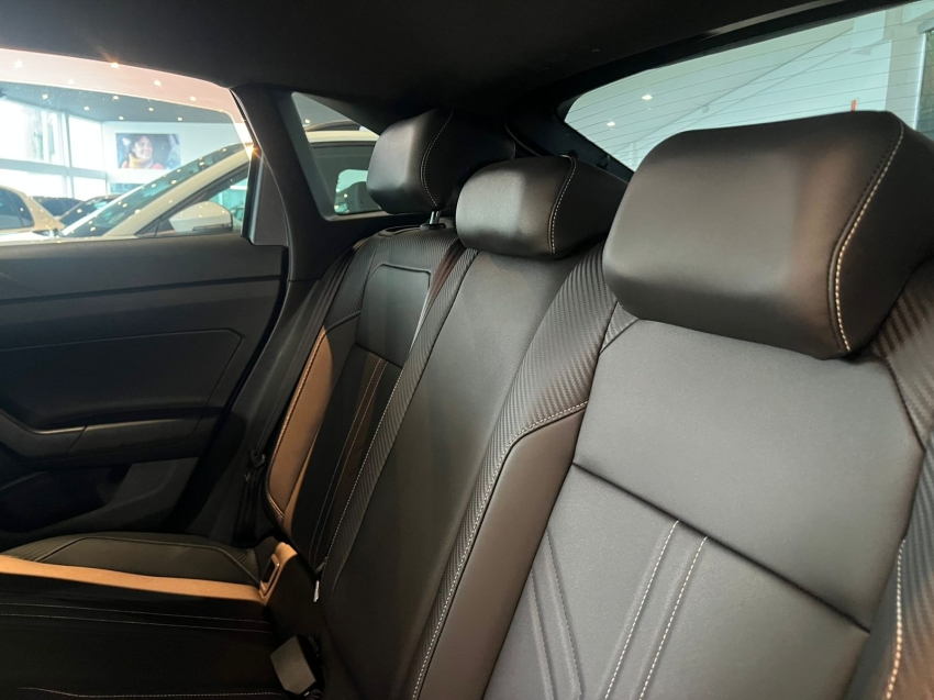 volkswagen nivus 1.0 200 tsi total flex highline automatico gasolina 4p 2025
