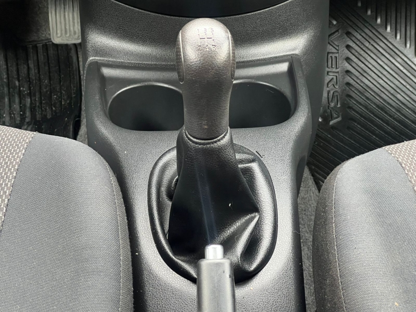 nissan versa 1.6 16v flex sl 4p manual gasolina 20148 nissan versa 1.6 16v flex sl 4p manual gasolina 20148