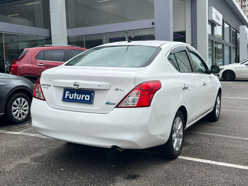 nissan versa 1.6 16v flex sl 4p manual gasolina 201413 nissan versa 1.6 16v flex sl 4p manual gasolina 201413