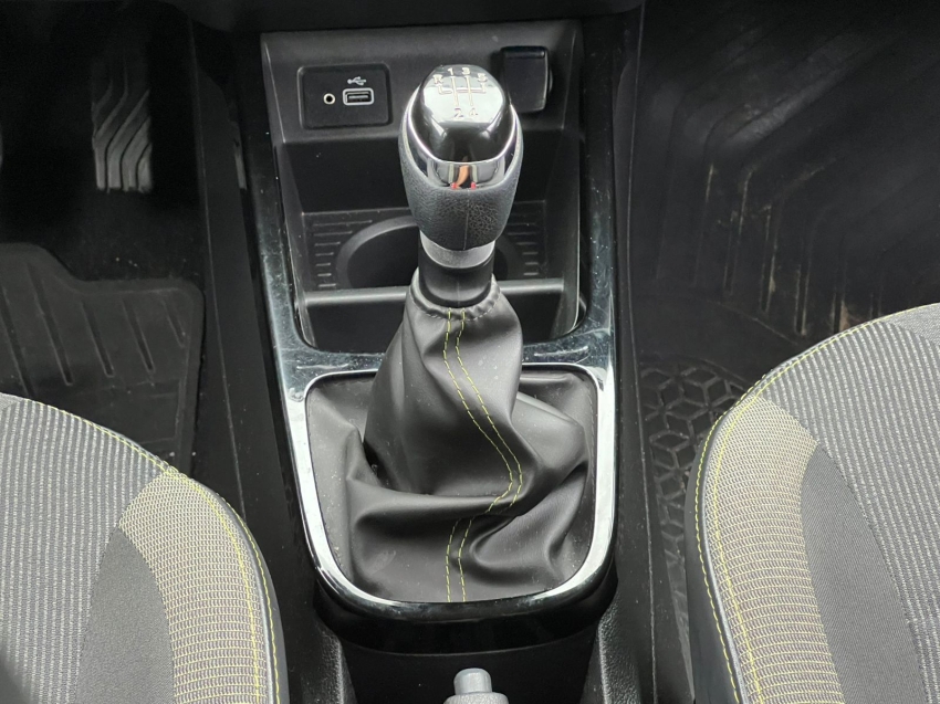 renault kwid 1.0 12v sce flex outsider manual gasolina 4p 20237