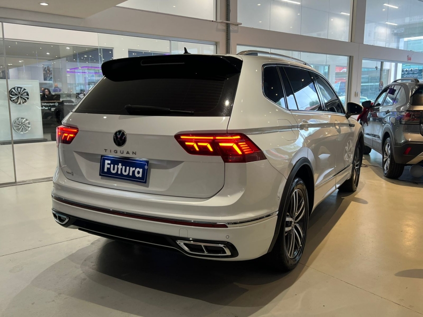 volkswagen tiguan 2.0 300 tsi gasolina allspace r-line automatico 4p 202413