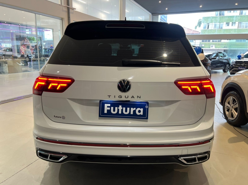 volkswagen tiguan 2.0 300 tsi gasolina allspace r-line automatico 4p 202412
