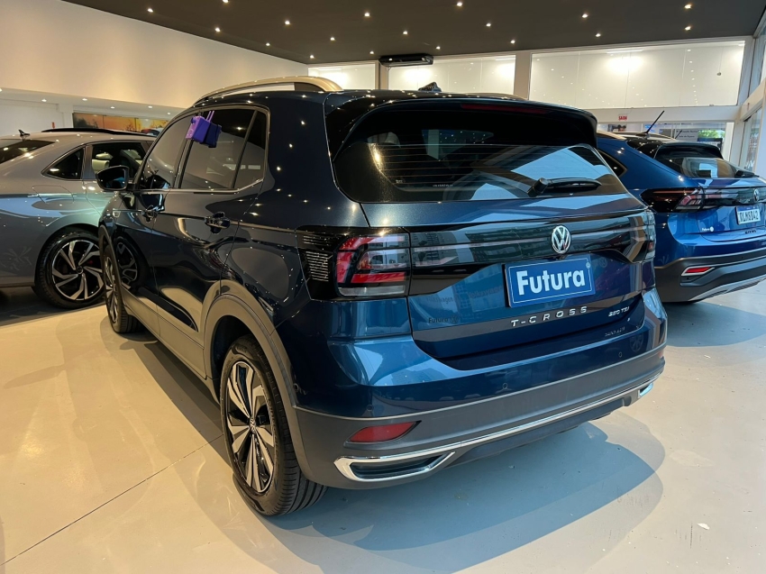 volkswagen t-cross 1.4 250 tsi total flex highline automatico 4p 202111