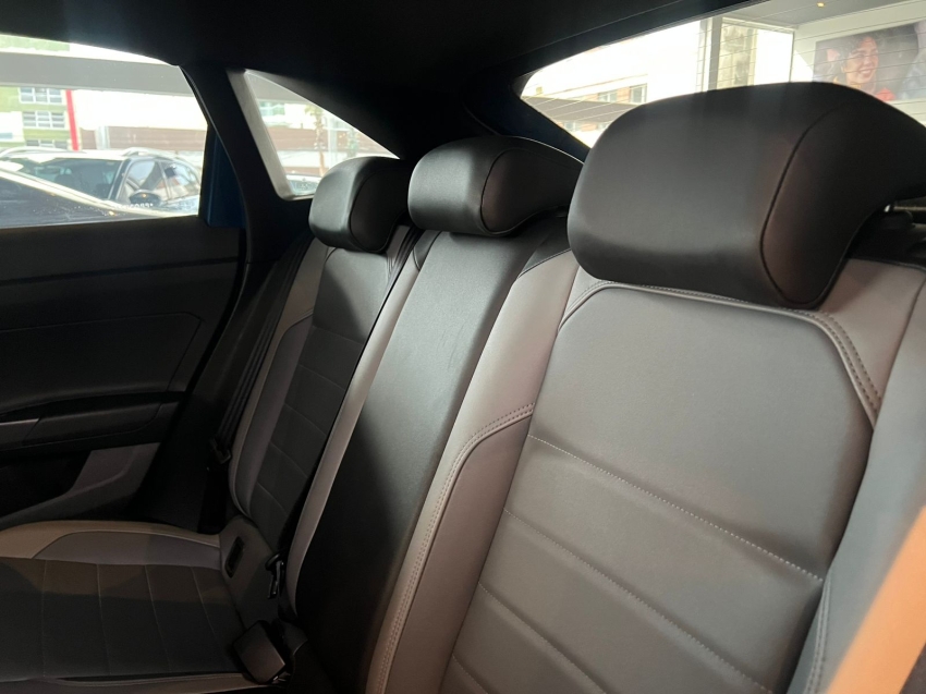 volkswagen nivus 1.0 200 tsi total flex highline automatico gasolina 4p 202310