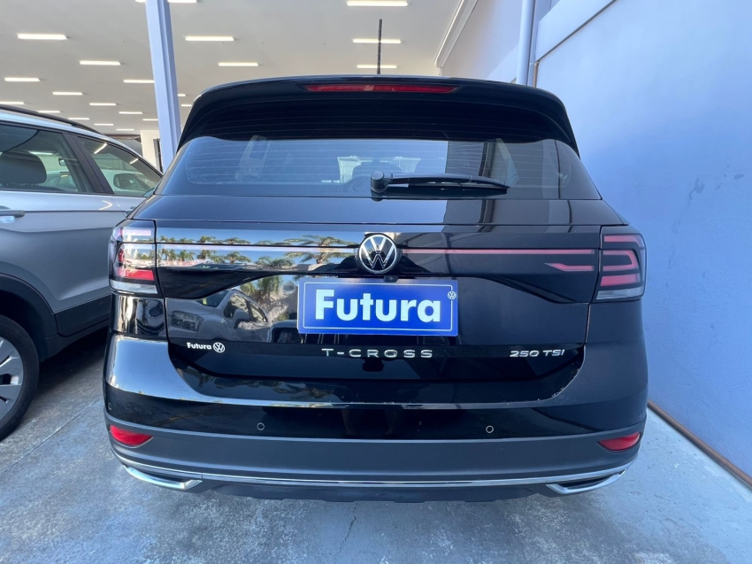 volkswagen t-cross 1.4 250 tsi total flex highline automatico gasolina 4p 202312