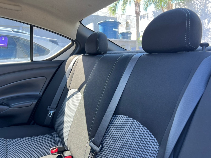 nissan versa 1.6 16v flexstart sv 4p xtronic flex automatico 202010