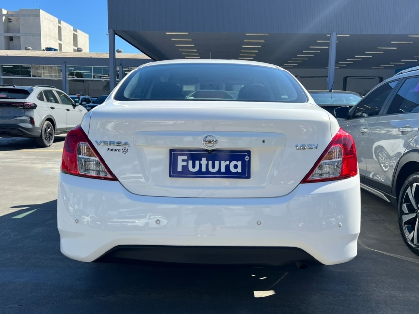 nissan versa 1.6 16v flexstart sv 4p xtronic flex automatico 202012