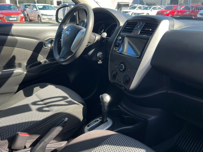 nissan versa 1.6 16v flexstart sv 4p xtronic flex automatico 20208