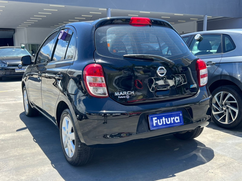 nissan march 1.0 16v flex 4p manual gasolina 201413