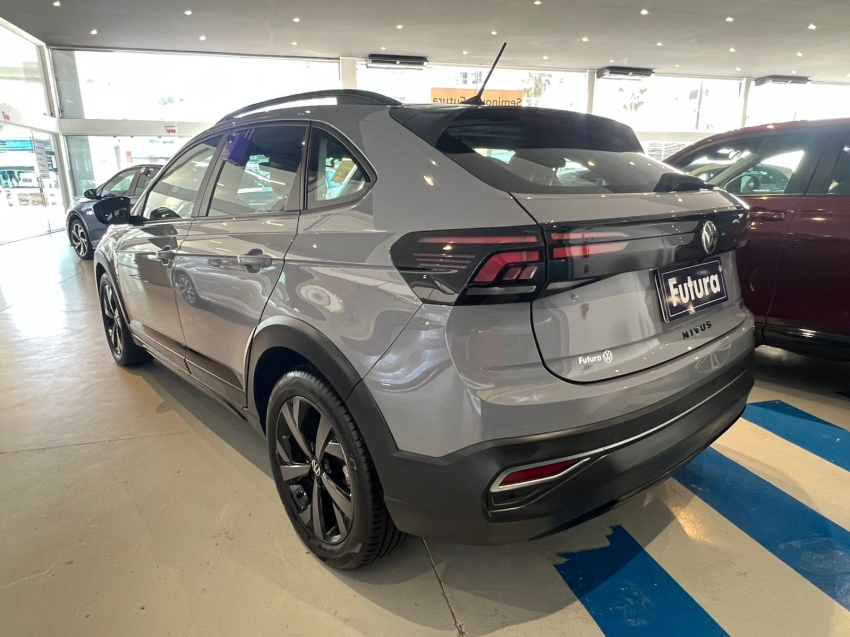 volkswagen nivus 1.0 200 tsi total flex highline automatico gasolina 4p 202311