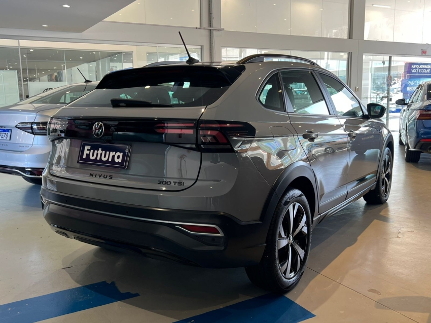 volkswagen nivus 1.0 200 tsi total flex highline automatico gasolina 4p 202313