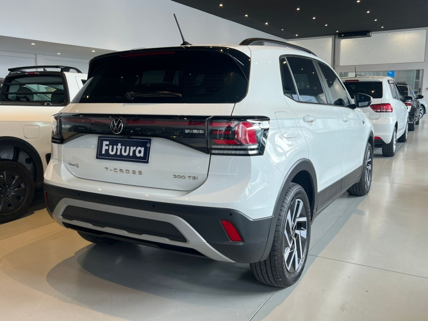 volkswagen t-cross 1.0 200 tsi total flex comfortline automatico gasolina 4p 202613