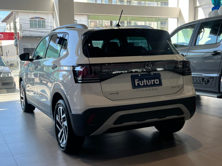volkswagen t-cross 1.4 250 tsi total flex highline automatico gasolina 4p 202613