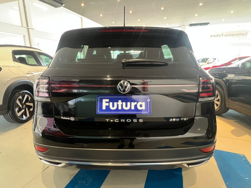 volkswagen t-cross 1.4 250 tsi total flex highline automatico gasolina 4p 202212