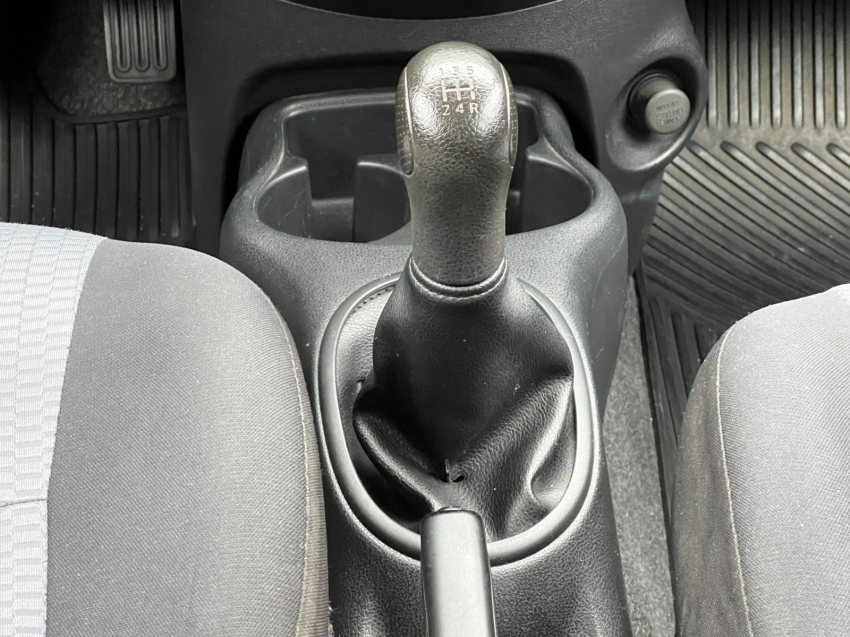 nissan march 1.6 sv 16v flex 4p manual gasolina 20148