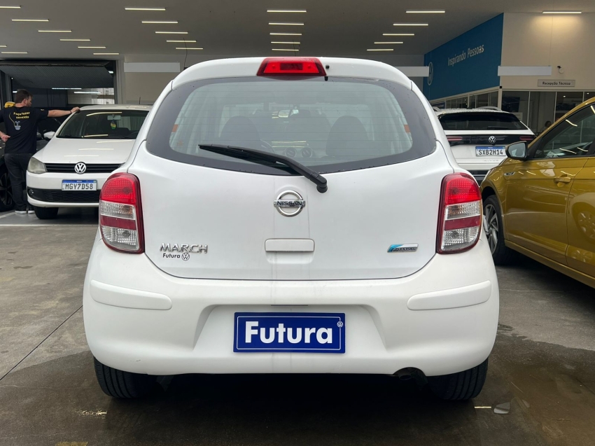 nissan march 1.6 sv 16v flex 4p manual gasolina 201412