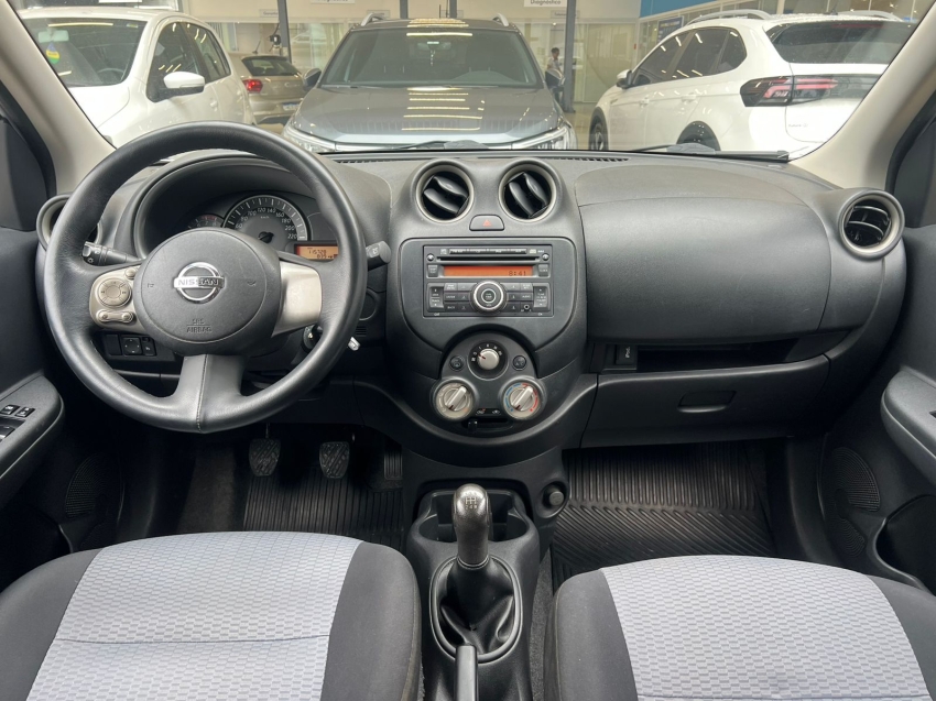 nissan march 1.6 sv 16v flex 4p manual gasolina 20145
