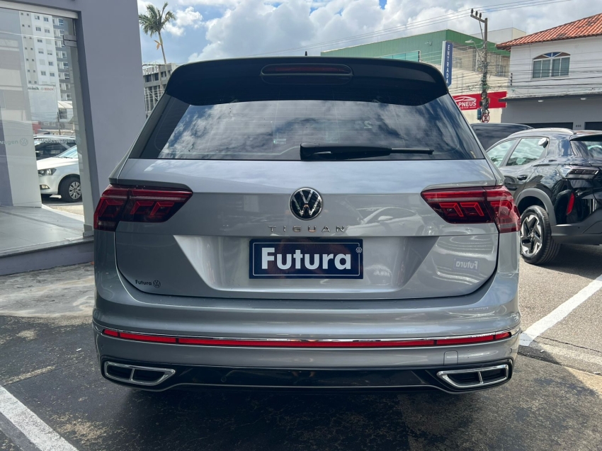 volkswagen tiguan 2.0 300 tsi gasolina allspace r-line automatico 4p 202413