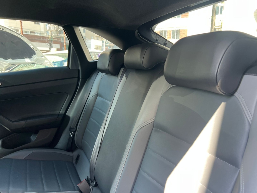 volkswagen nivus 1.0 200 tsi total flex highline automatico gasolina 4p 202210