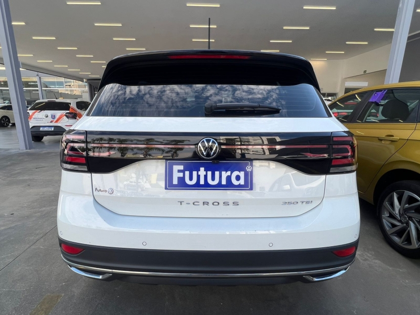 volkswagen t-cross 1.4 250 tsi total flex highline automatico gasolina 4p 202312