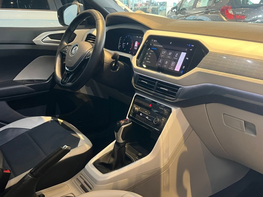 volkswagen t-cross 1.0 200 tsi total flex comfortline automatico 4p 20208