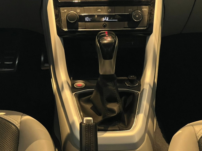 volkswagen t-cross 1.4 250 tsi total flex highline automatico 4p 20217