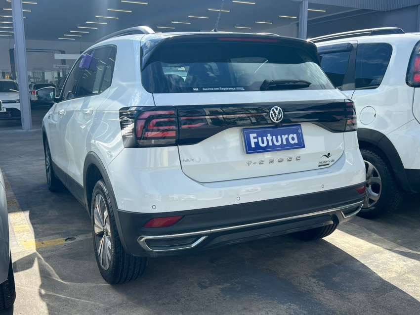 volkswagen t-cross 1.0 200 tsi total flex comfortline automatico 4p 202010