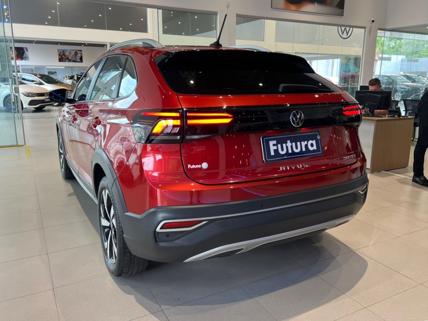 volkswagen nivus 1.0 200 tsi total flex highline automatico 4p 202111