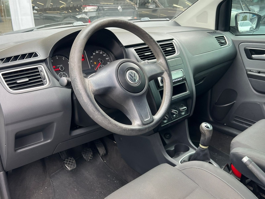 volkswagen fox 1.0 mi 8v flex 4p manual 20123