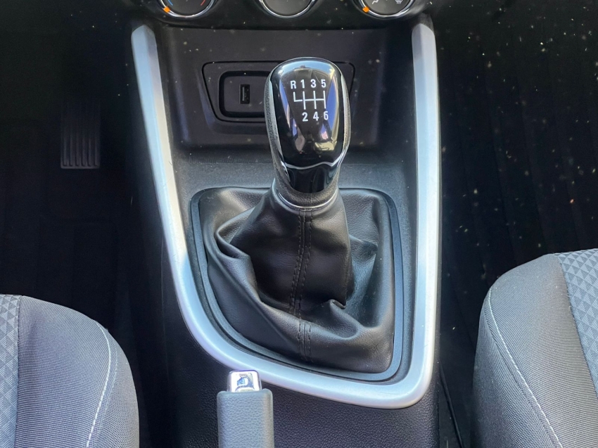 chevrolet onix 1.0 flex lt manual gasolina 4p 20208