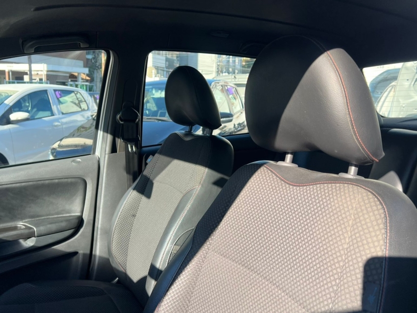 volkswagen fox 1.6 mi rock in rio 8v flex 4p manual gasolina 20144