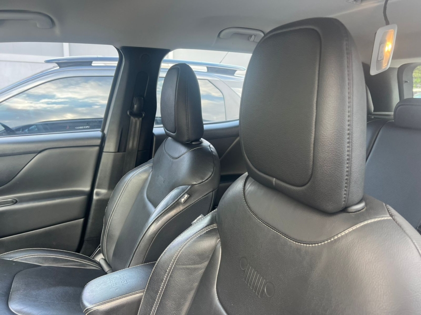 jeep renegade 1.3 t270 turbo flex longitude at6 gasolina 4p automatico 20234