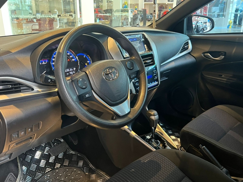 toyota yaris 1.3 16v flex xl multidrive gasolina 4p automatico 20203