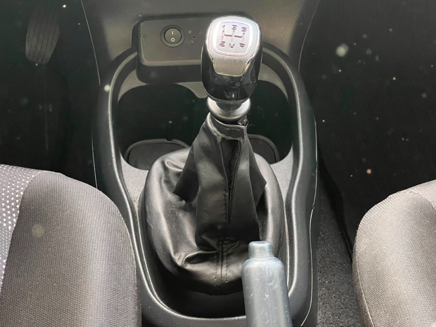 fiat mobi 1.0 evo flex like. manual gasolina 4p 20188
