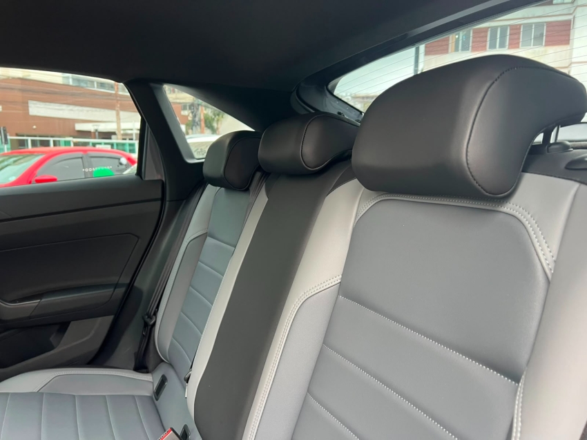 volkswagen nivus 1.0 200 tsi total flex highline automatico gasolina 4p 202410