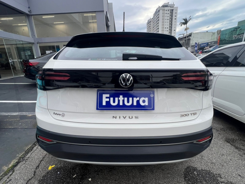 volkswagen nivus 1.0 200 tsi total flex highline automatico gasolina 4p 202411