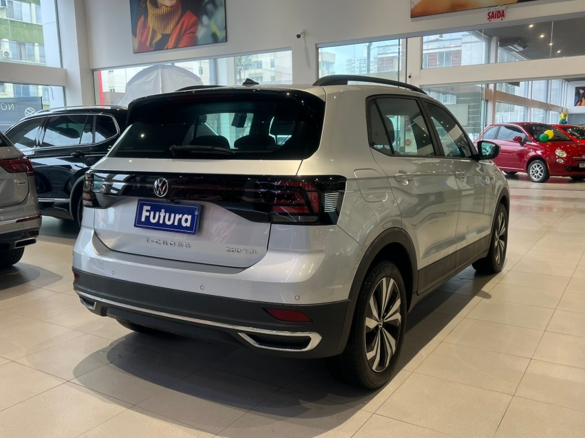 volkswagen t-cross 1.0 200 tsi total flex comfortline automatico 4p 202213