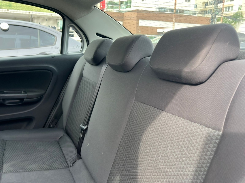 volkswagen voyage 1.6 msi totalflex 4p manual gasolina 202110