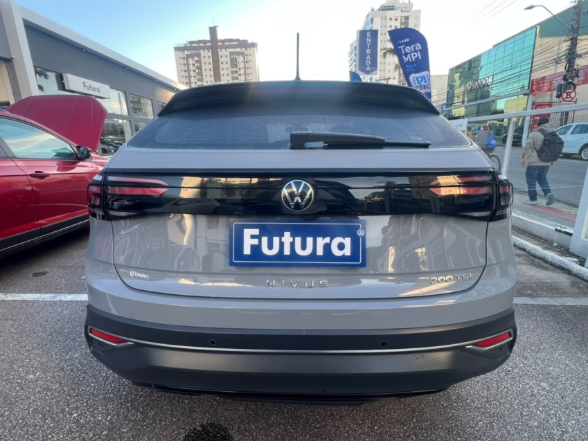 volkswagen nivus 1.0 200 tsi total flex highline automatico gasolina 4p 202312