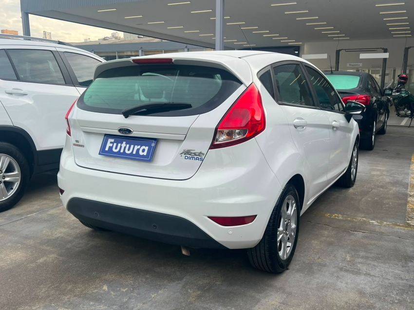 ford fiesta 1.6 se hatch 16v flex 4p powershift gasolina automatico 201513