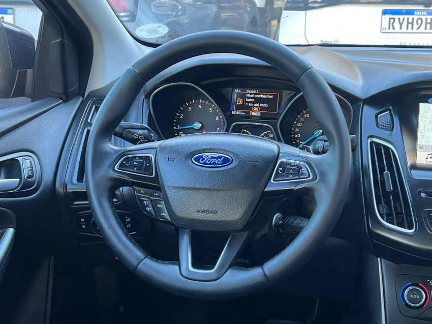 ford focus 2.0 se fastback 16v flex 4p powershift gasolina automatico 20176