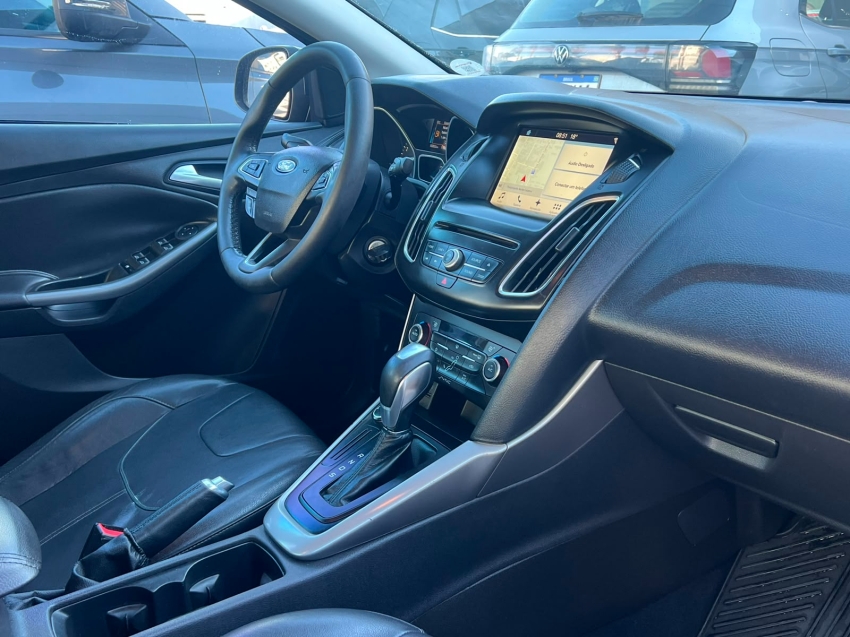 ford focus 2.0 se fastback 16v flex 4p powershift gasolina automatico 20179