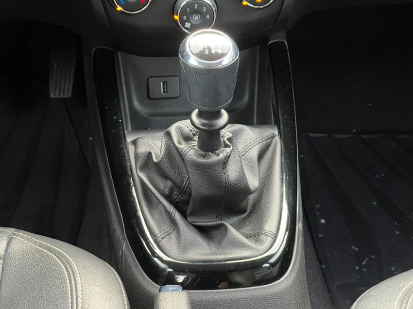 chevrolet onix 1.4 mpfi ltz 8v flex 4p manual gasolina 20198