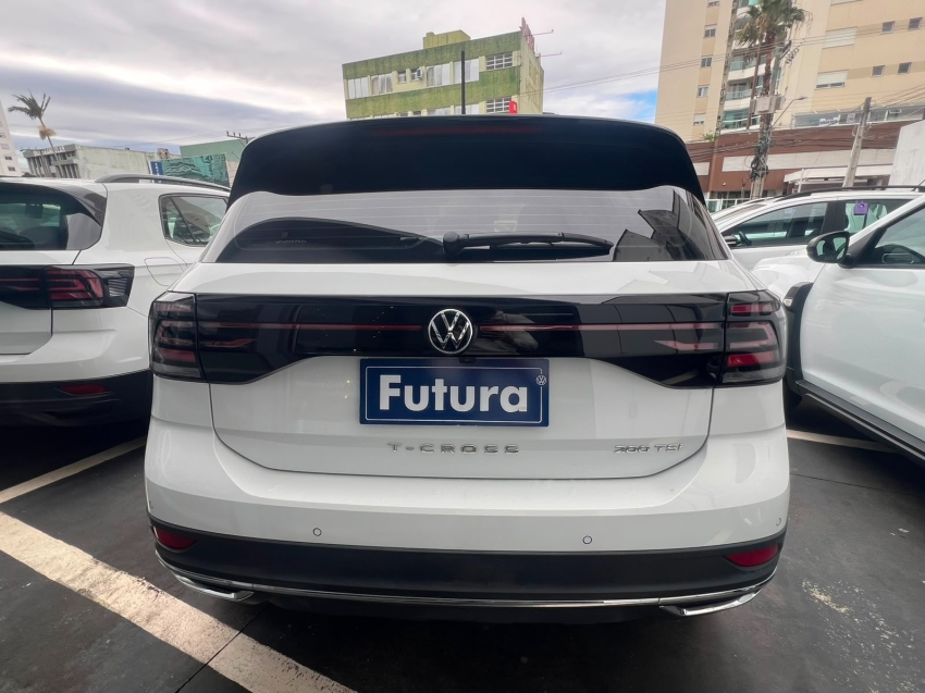 volkswagen t-cross 1.0 200 tsi total flex comfortline automatico gasolina 4p 202312