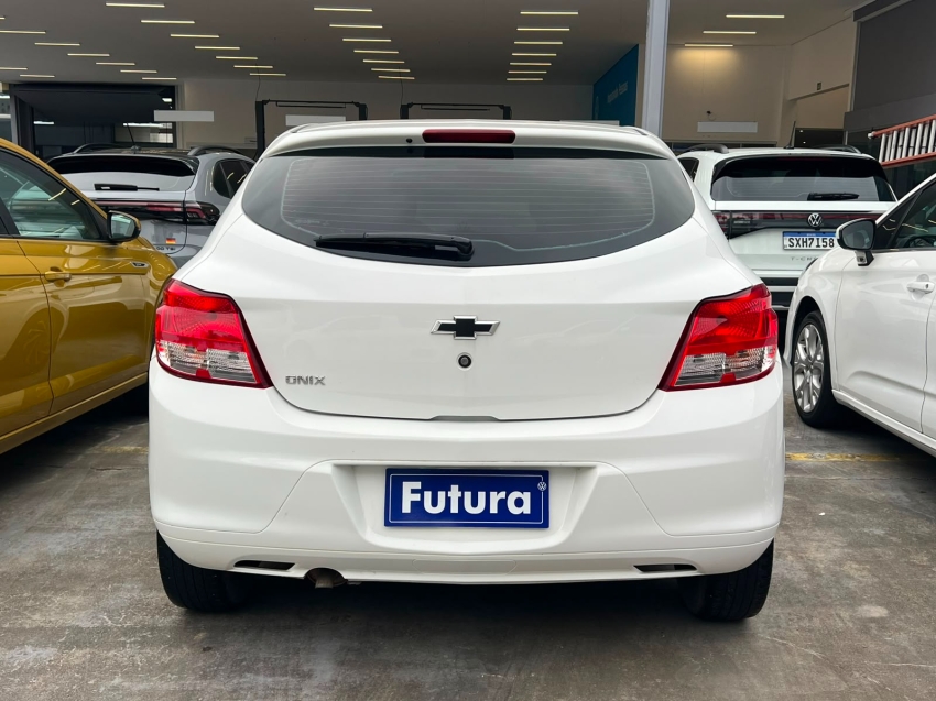 chevrolet onix 1.0 mpfi joy 8v flex 4p manual 201811