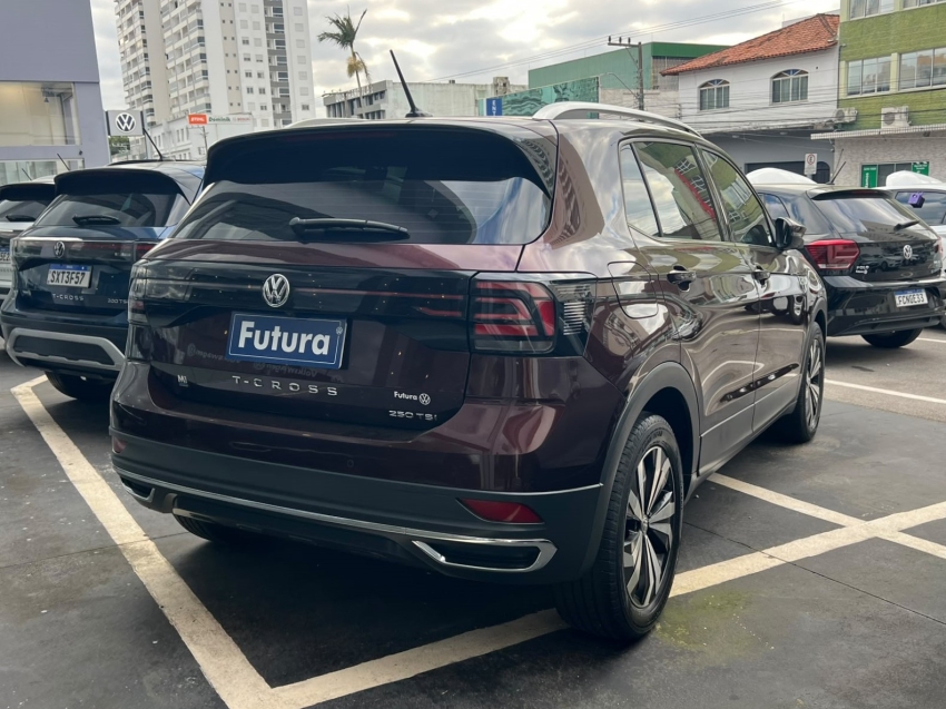 volkswagen t-cross 1.4 250 tsi total flex highline automatico 4p 202113